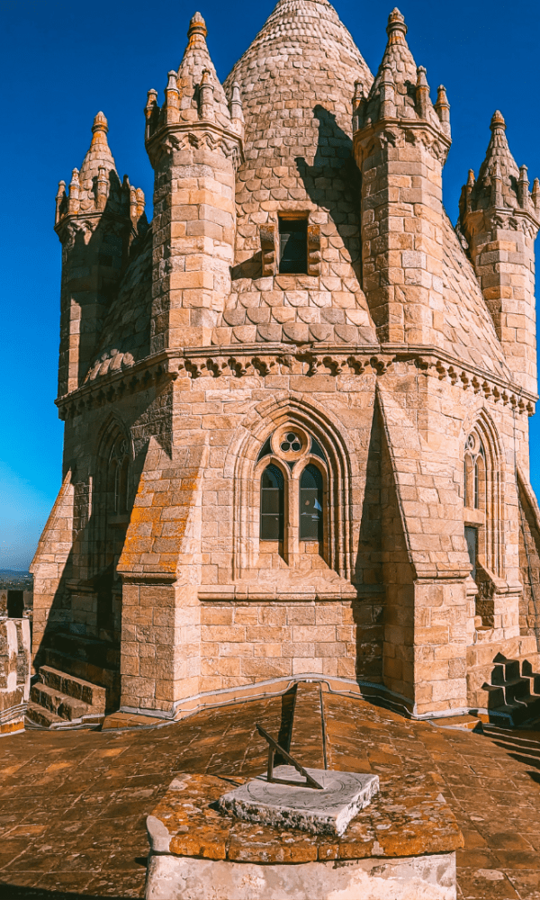 Évora